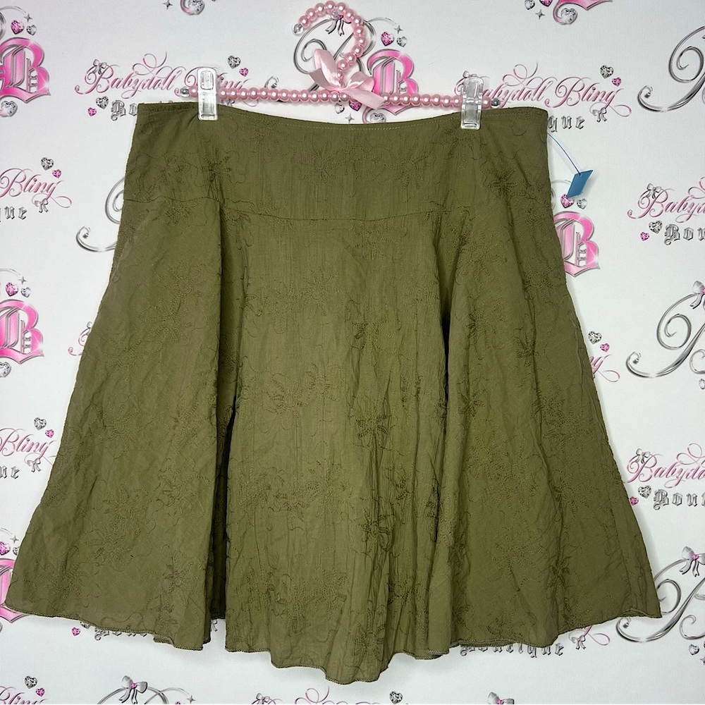 Costa Blanca skirt floral embroidered flowers boho mid skirt mini 2 tiered 🌸